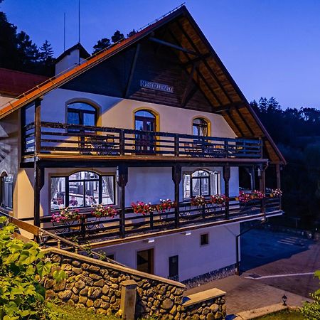 Q Chalet Săcele Esterno foto